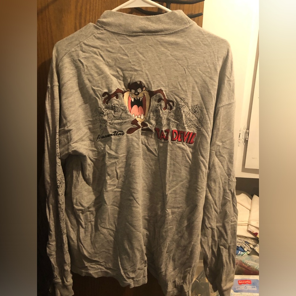 Vintage Warner Bros. Store Taz Devil Shirt-  679 $35 or $30 w/offer